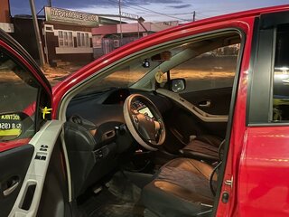 2007 Toyota Yaris Multimode II, красный, 500000 рублей, вид 4