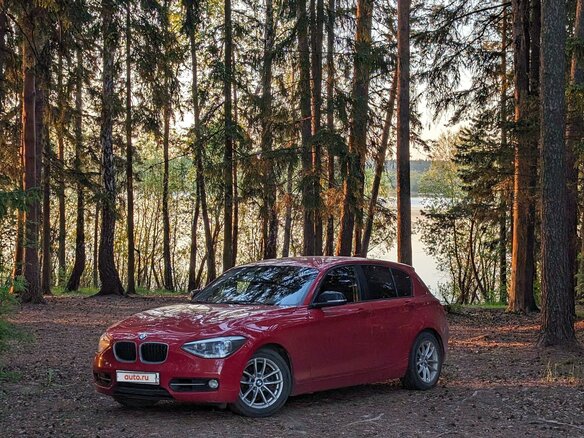 2012 BMW 1 серии 118i II (F20/F21), красный, 1250000 рублей