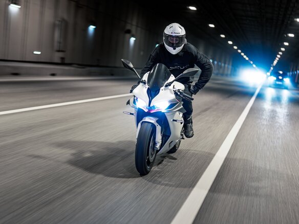 2025 QJMotor SRK 921 RR, белый, 921000 рублей - вид 8