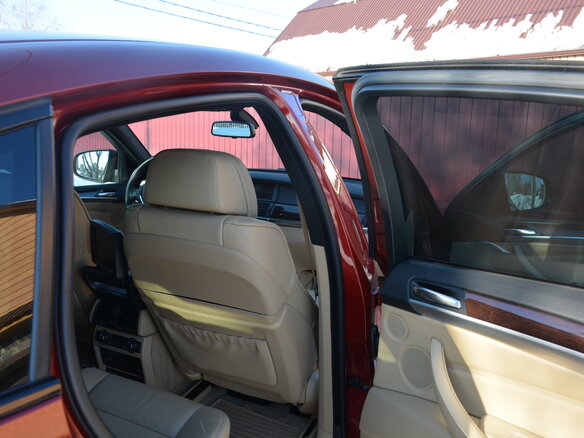 2008 BMW X6 50i 6-speed I (E71), красный, 1599999 рублей - вид 21