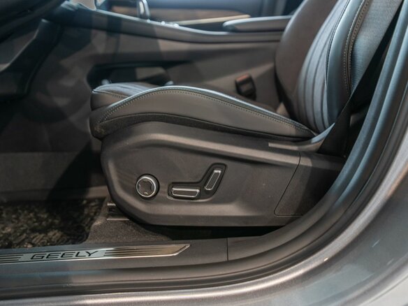 2026 Geely Monjaro I Рестайлинг, серебристый, 4954990 рублей - вид 14