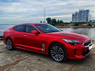 2019 Kia Stinger I, красный, 3500000 рублей, вид 4