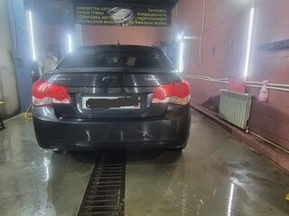 2011 Chevrolet Cruze I, чёрный, 800000 рублей, вид 3