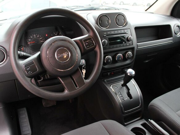 2014 Jeep Compass I Рестайлинг 2, серый - вид 30