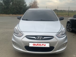 2011 Hyundai Solaris I, серебристый, 760000 рублей, вид 1