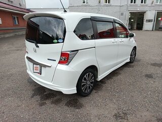 2014 Honda Freed I Рестайлинг, белый, 1550000 рублей, вид 3