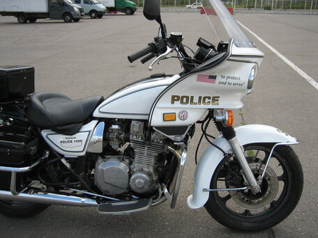 1998 Kawasaki KZ 1000, белый, 1200000 рублей, вид 4