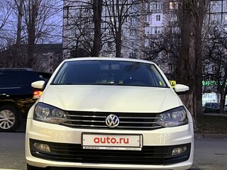 2017 Volkswagen Polo V Рестайлинг, белый, 1150000 рублей, вид 3