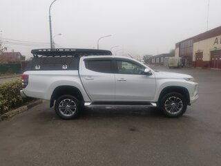 2020 Mitsubishi L200 V Рестайлинг, белый, 3800000 рублей, вид 4