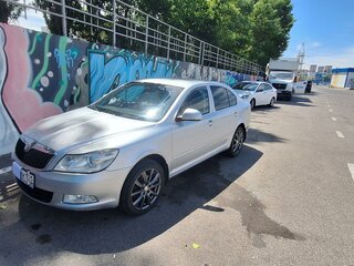 2010 Skoda Octavia DSG7 II (A5) Рестайлинг, серебристый, 1000000 рублей, вид 4