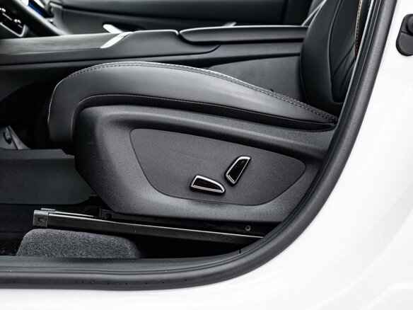 2025 Changan CS75 Plus IV, белый, 4058901 рублей - вид 12