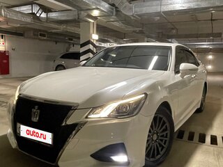 2015 Toyota Crown XIV (S210) Рестайлинг, белый, 2450000 рублей, вид 4