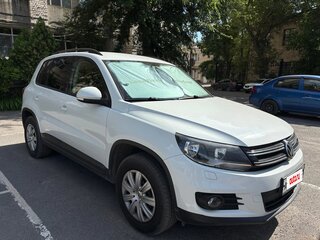 2014 Volkswagen Tiguan I Рестайлинг, белый, 1100000 рублей, вид 3