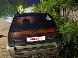 1994 Mitsubishi Space Wagon II, зелёный, 100000 рублей, вид 2