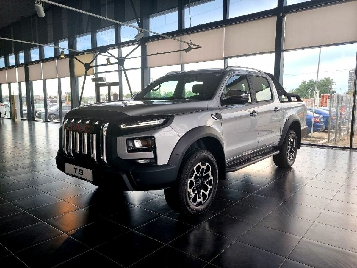Открыть фотографии: JAC T9