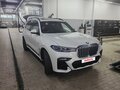 2019 BMW X7 30d I (G07), белый, 8700000 рублей
