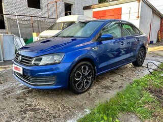 2019 Volkswagen Polo V Рестайлинг, синий, 1300000 рублей, вид 3