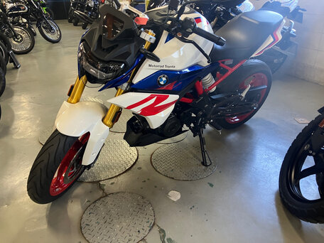 2023 BMW G 310 R, белый, 550000 рублей, вид 2