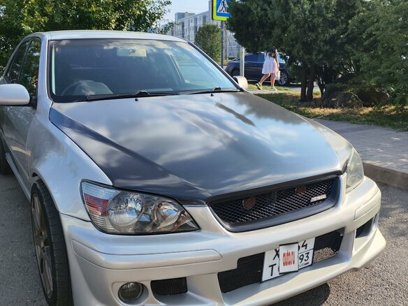 2001 Toyota Altezza, серый, 950000 рублей - вид 4