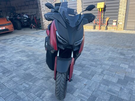 2022 Yamaha XMAX, красный, 550000 рублей, вид 3