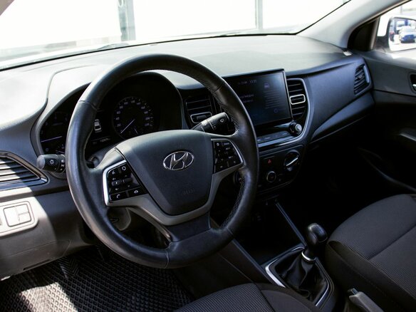 2018 Hyundai Solaris II, белый - вид 14