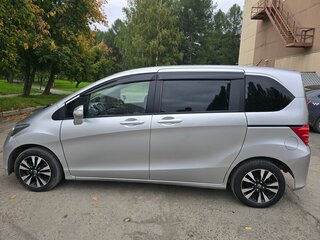 2010 Honda Freed I, серый, 1050000 рублей, вид 4
