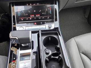 2019 Audi Q7 45 TDI II (4M) Рестайлинг, белый, 6600000 рублей, вид 3