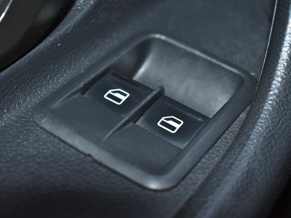 2011 Skoda Fabia II Рестайлинг, серебристый - вид 14
