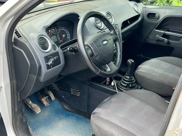 2006 Ford Fusion I Рестайлинг, серебристый, 365000 рублей - вид 8