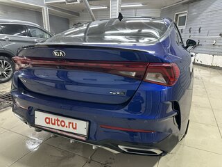 2021 Kia K5 III, синий, 3100000 рублей, вид 5