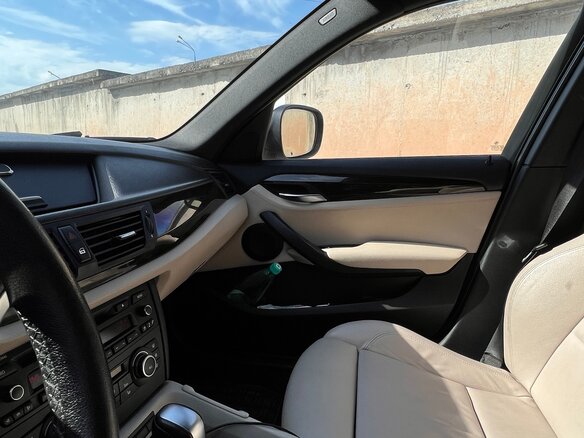 2010 BMW X1 20d I (E84), белый, 1620000 рублей - вид 13