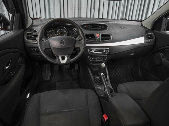 2011 Renault Fluence I, красный - вид 5