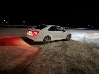 2012 Toyota Camry Japan Market VII (XV50), белый, 1555555 рублей, вид 2