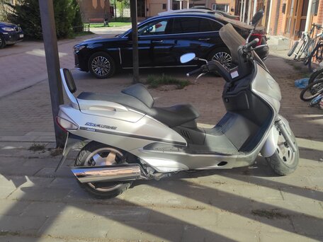 1998 Suzuki Burgman (SkyWave) 400, серебристый, 210000 рублей, вид 3