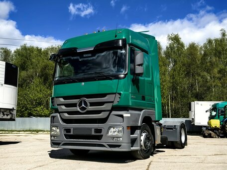 2018 Mercedes-Benz Actros, зелёный, 4990000 рублей, вид 1