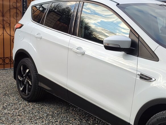 2018 Ford Kuga II Рестайлинг, белый, 1900000 рублей - вид 3