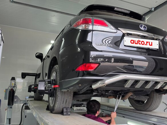 2013 Lexus RX 450h III Рестайлинг, чёрный, 2700000 рублей - вид 2