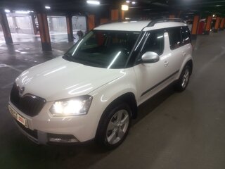 2014 Skoda Yeti I Рестайлинг, белый, 1800000 рублей, вид 1