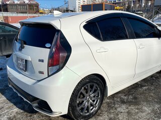 2015 Toyota Aqua I Рестайлинг, белый, 1100000 рублей, вид 5