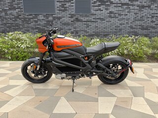 2019 Harley-Davidson LiveWire, оранжевый, 1400000 рублей, вид 2