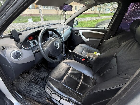 2012 Lada (ВАЗ) Largus I, серебристый, 550000 рублей - вид 4