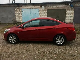 2015 Hyundai Solaris I Рестайлинг, красный, 530000 рублей, вид 4