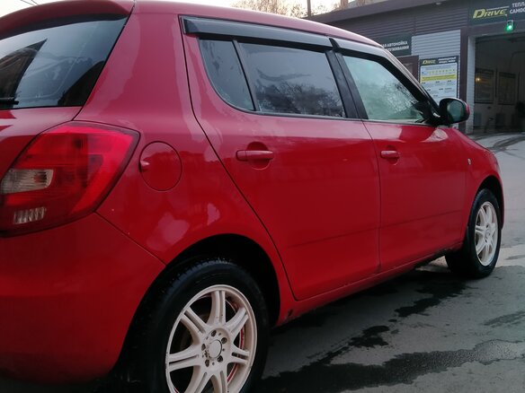 2011 Skoda Fabia II Рестайлинг, красный, 470000 рублей - вид 6