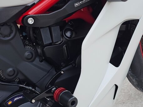2020 Ducati Supersport, белый, 1200000 рублей, вид 5