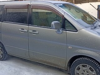 2003 Nissan Serena II (C24), серый, 890000 рублей, вид 2