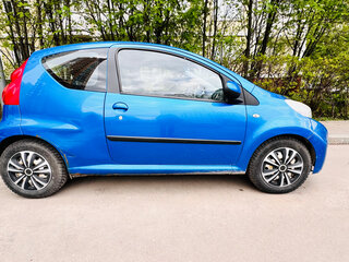 2010 Peugeot 107 I Рестайлинг, синий, 490000 рублей, вид 3