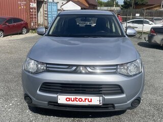 2013 Mitsubishi Outlander III, серебристый, 1450000 рублей, вид 1