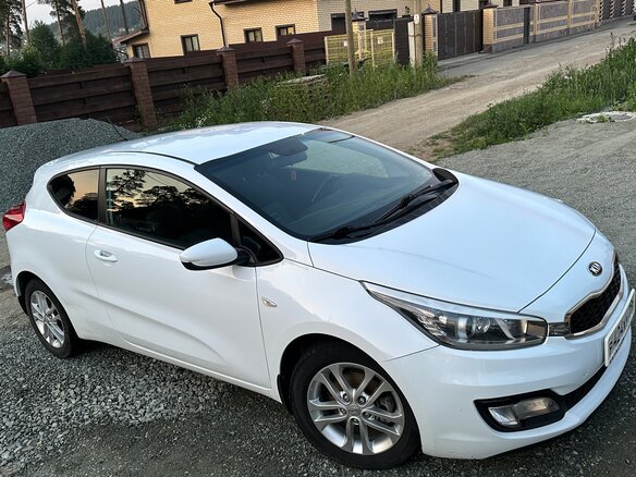 2013 Kia Ceed II, белый, 750000 рублей - вид 1