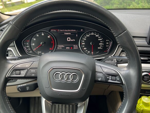 2016 Audi A4 V (B9), коричневый, 1900000 рублей - вид 5
