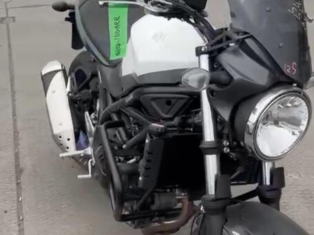 2016 Suzuki SV 650, белый, 700000 рублей, вид 2